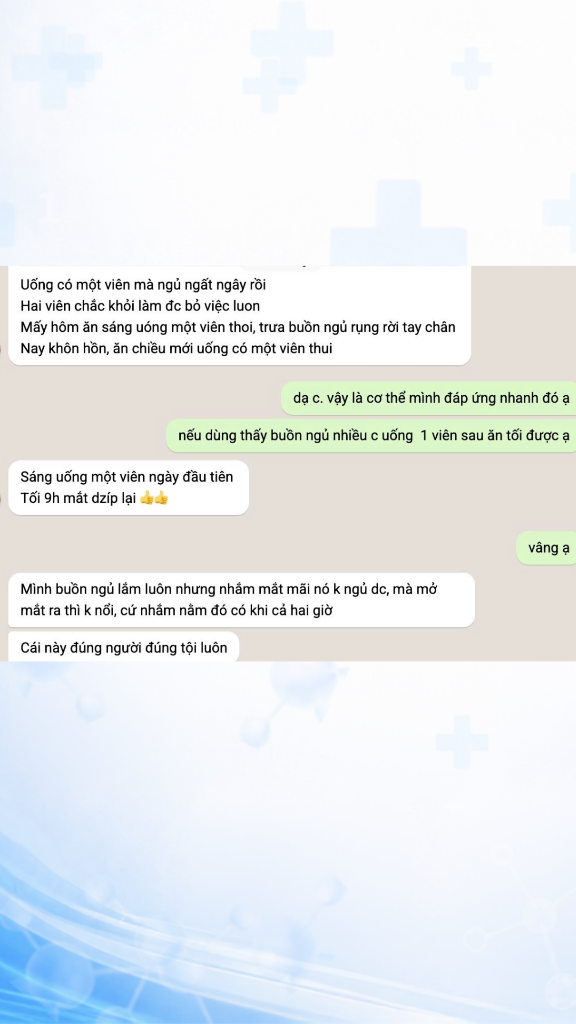 Ảnh chụp tin nhắn phản hồi thực tế từ khách hàng: Uống 1 viên ngủ ngất ngây, 9h tối mắt díp lại